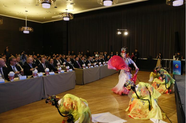 集团党委书记、董事长任丁率团赴荷兰、德国、以色列考察