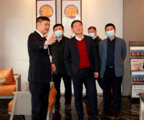 集团党委书记、董事长任丁调研“锦著”天府广场店